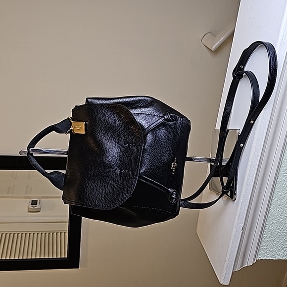 Coach Handbags - COACH F59819 Black Leather "Derby" Convertible Backpack Crossbody EUC